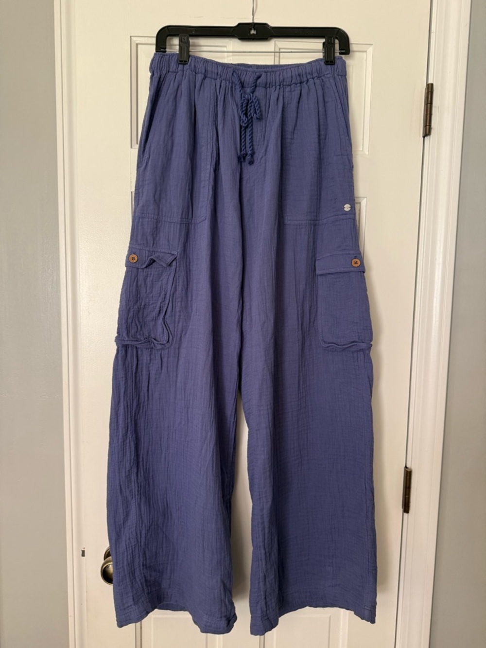 Roxy 100% cotton Lightweight Wide-Leg Cargo Pants in Dusty Blue